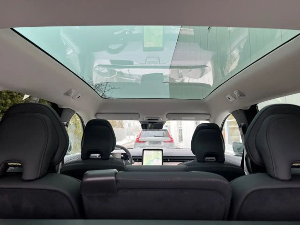 Volvo EX90
