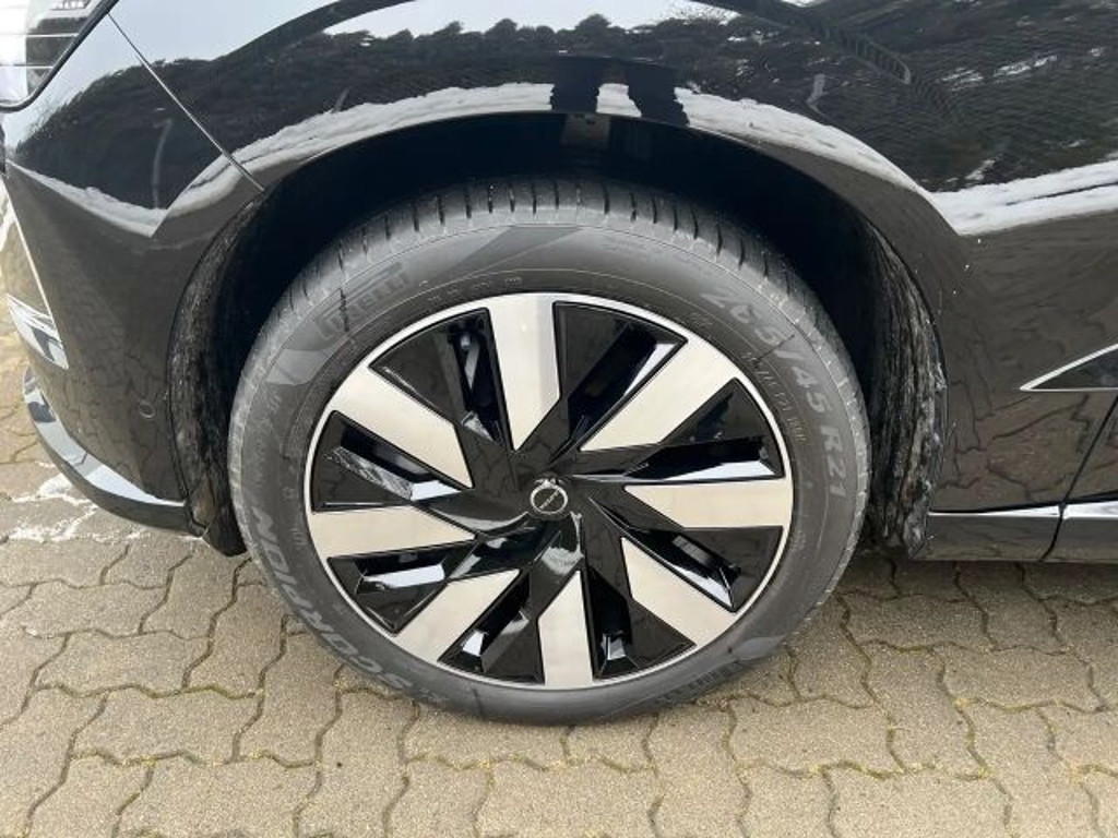 Volvo EX90