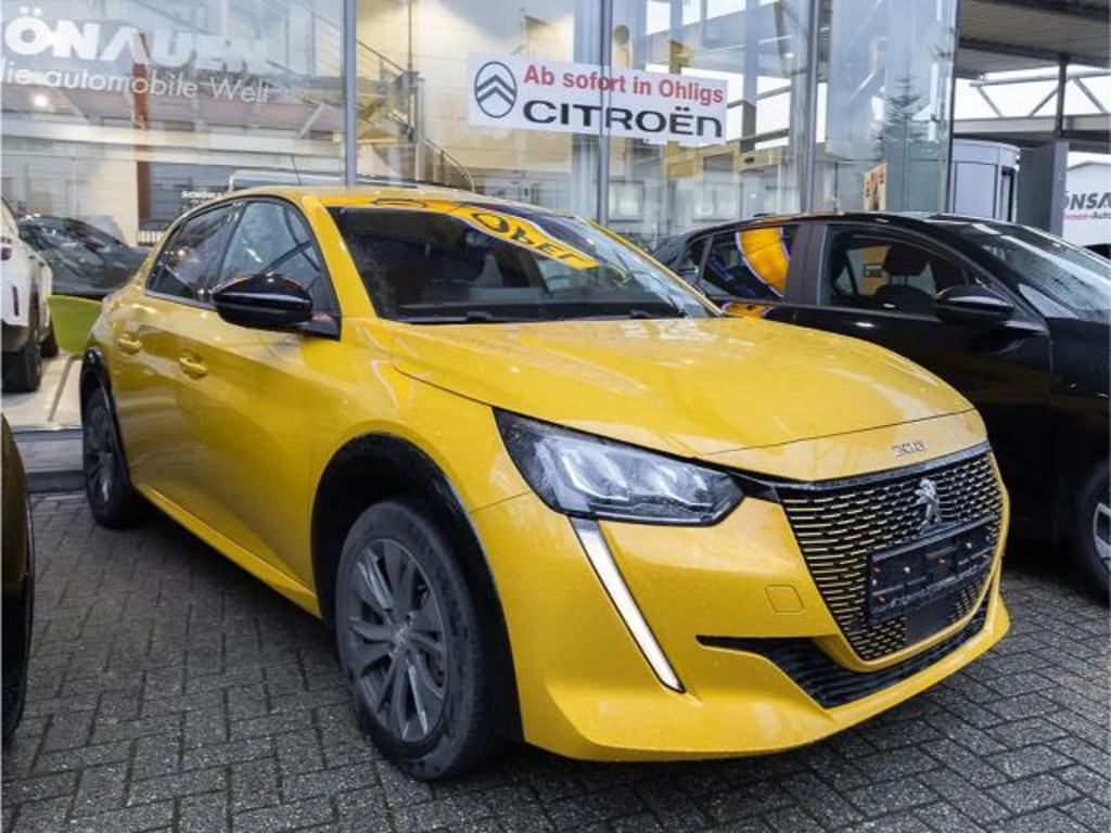 Peugeot e-208