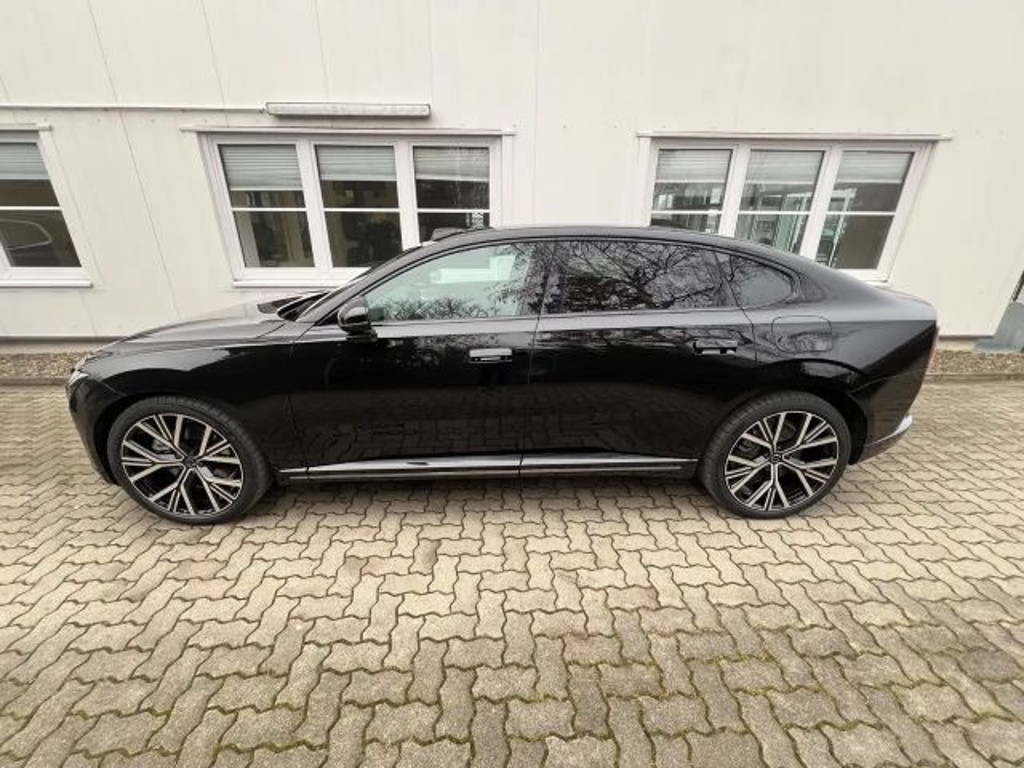 Volvo ES90