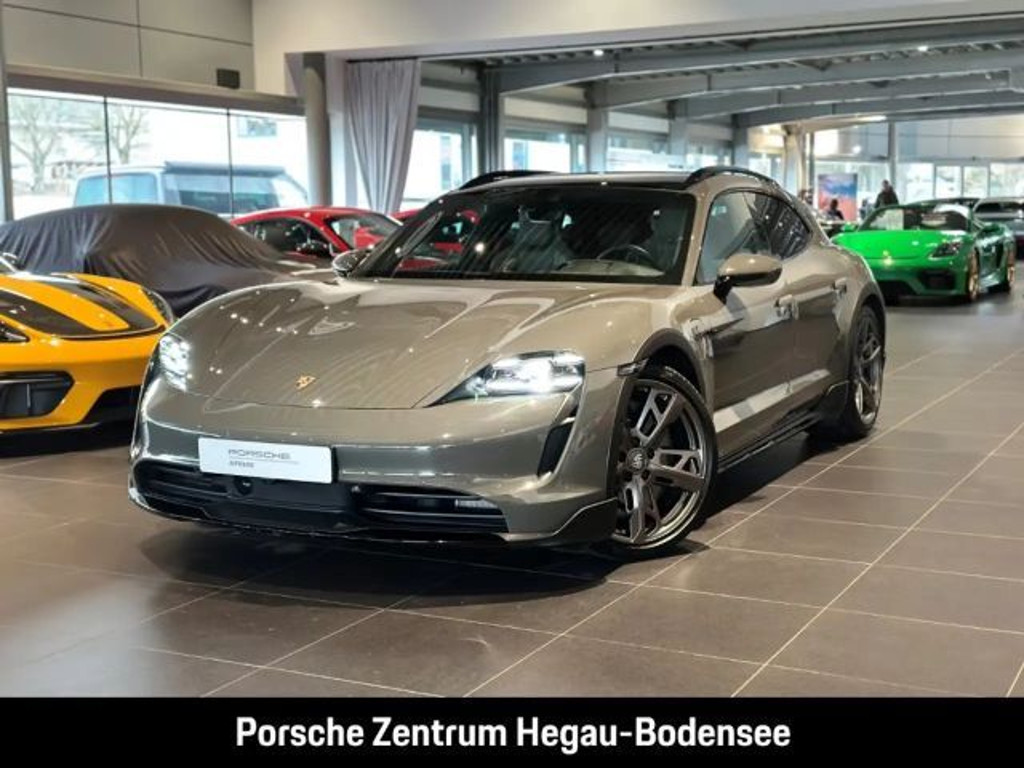Porsche Taycan 4S Cross Turismo