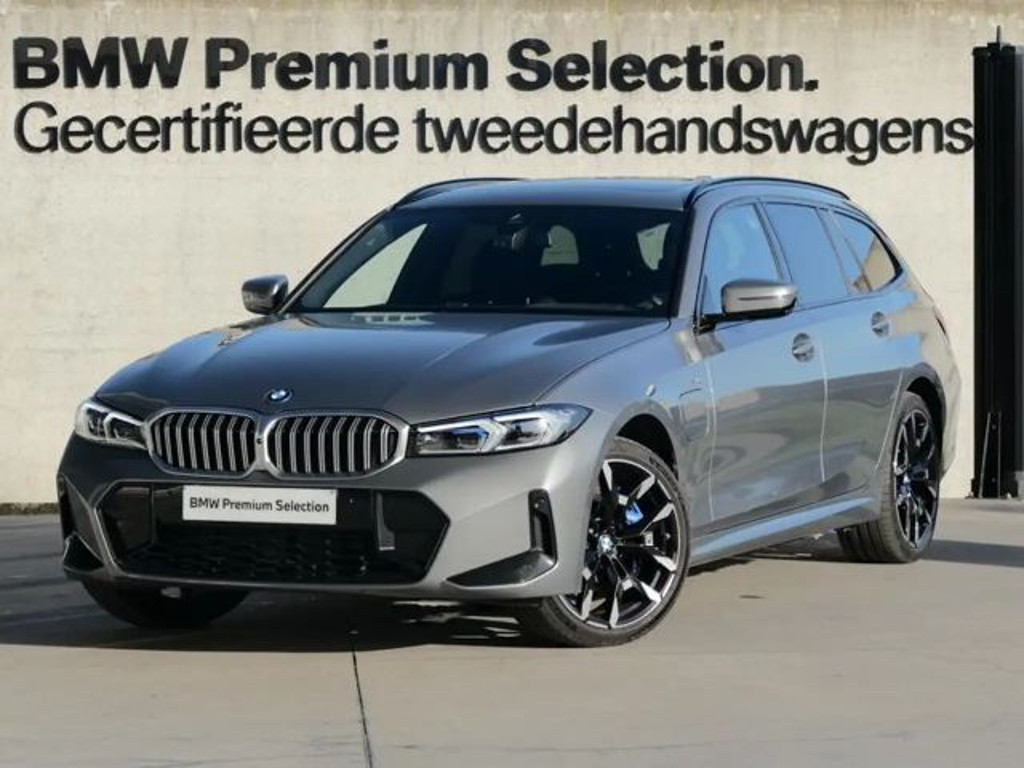 BMW 3 Serie 330 M-Sport xDrive Touring 330e