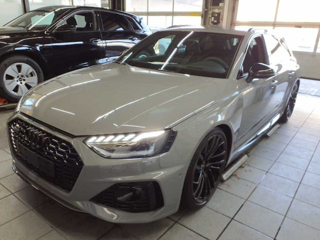 Audi RS4