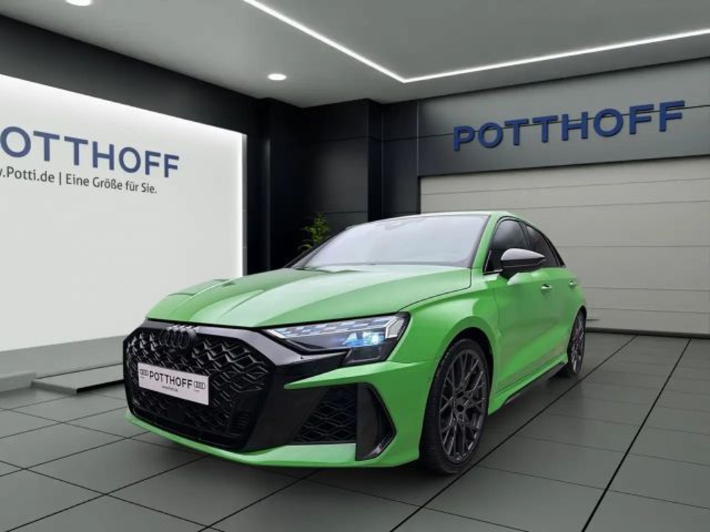 Audi RS3 Sportback Sedan Quattro