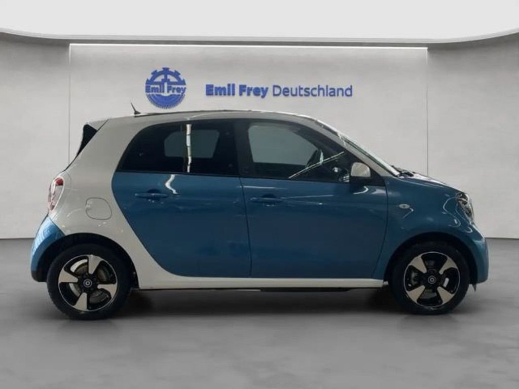 Smart EQ forfour