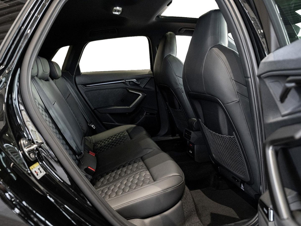 Audi RS3 Sportback Sedan Quattro S-Tronic