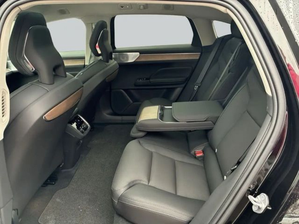Volvo ES90
