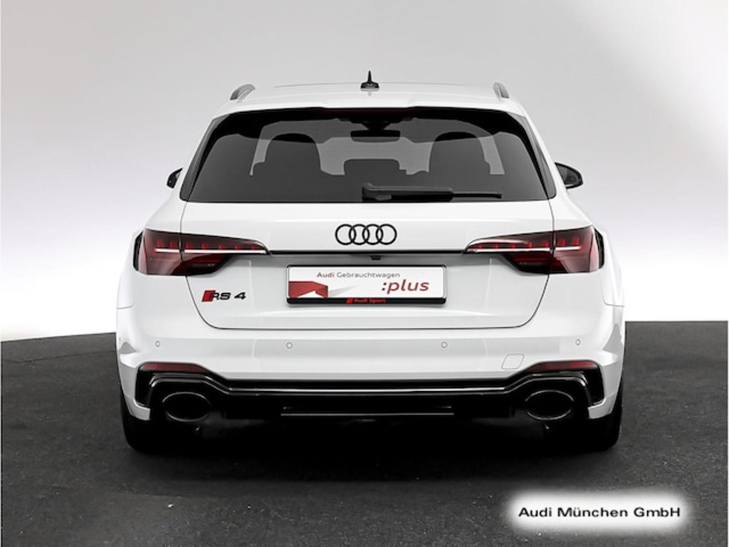 Audi RS4