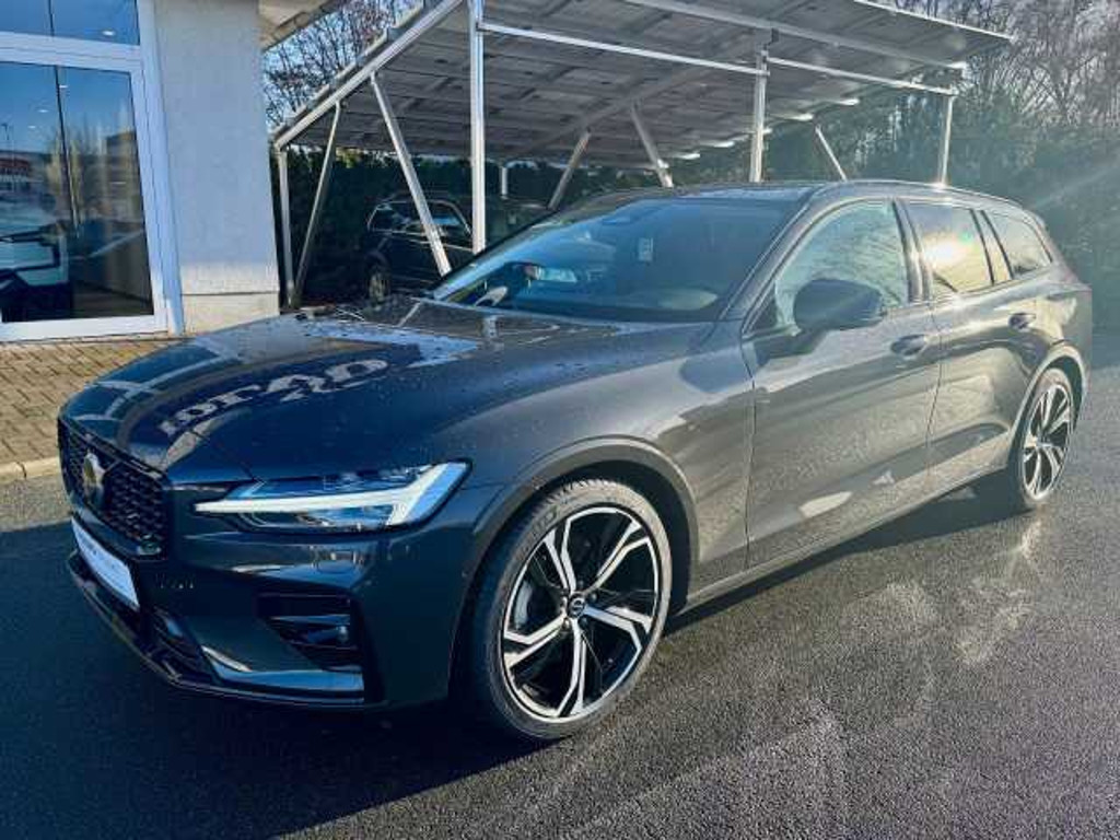 Volvo V60 Plus Dark