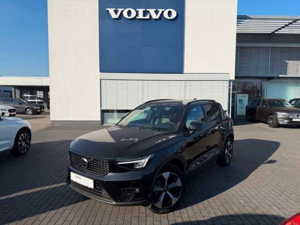 Volvo XC40 Plus Dark