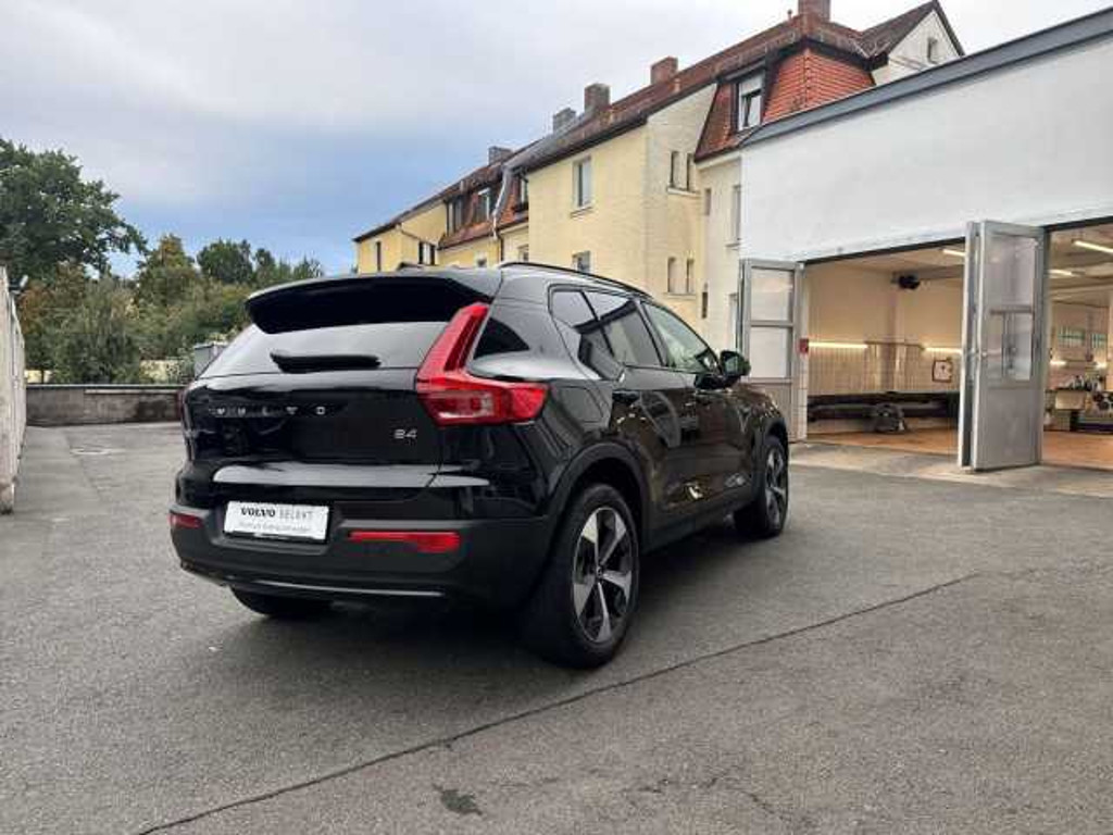 Volvo XC40 Plus Dark