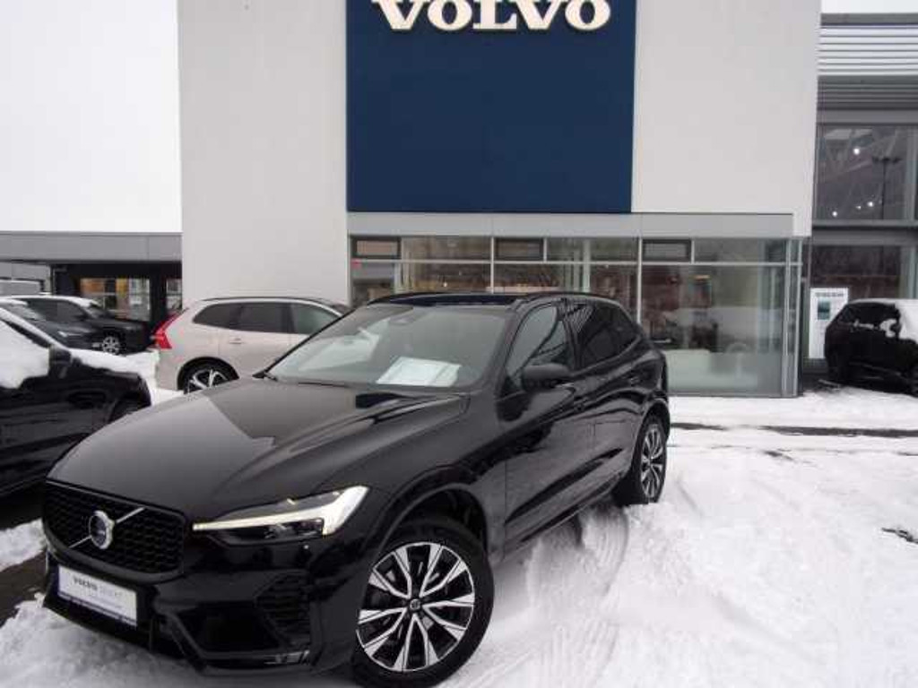 Volvo XC60 AWD Plus Dark