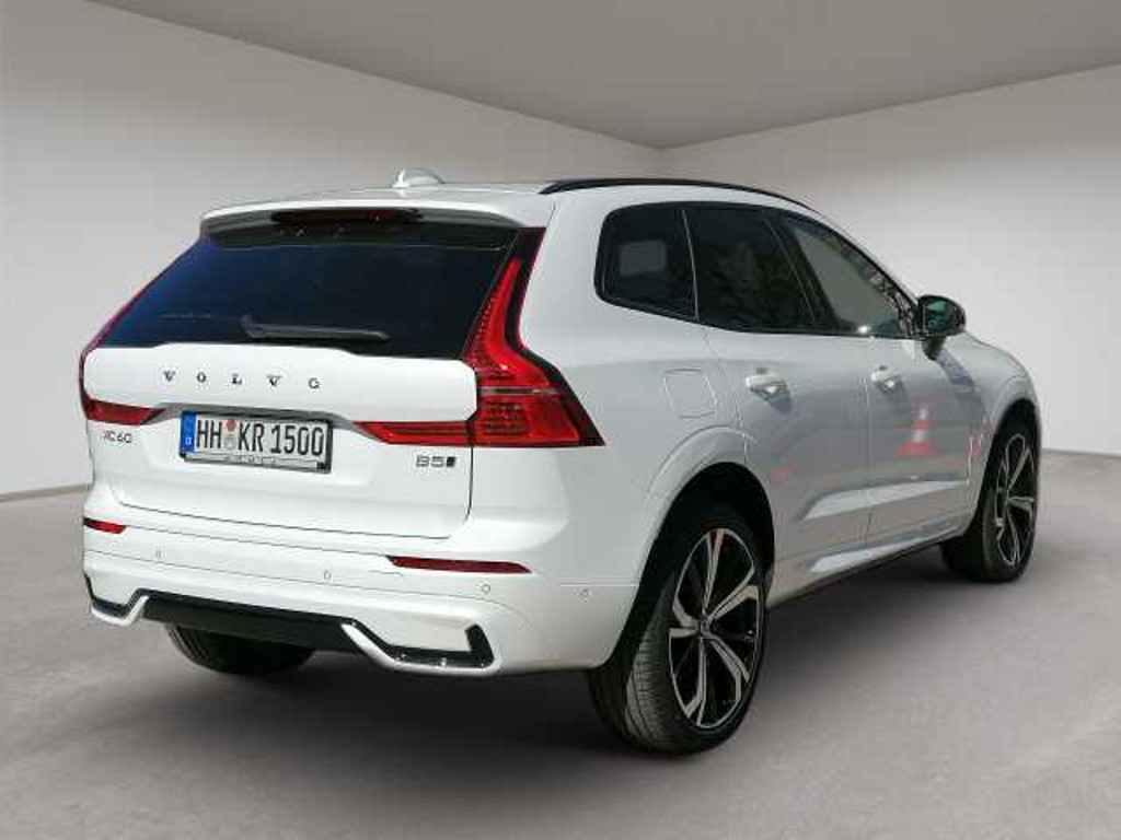 Volvo XC60 AWD Plus Dark