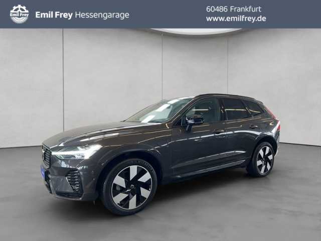 Volvo XC60 Plus Dark