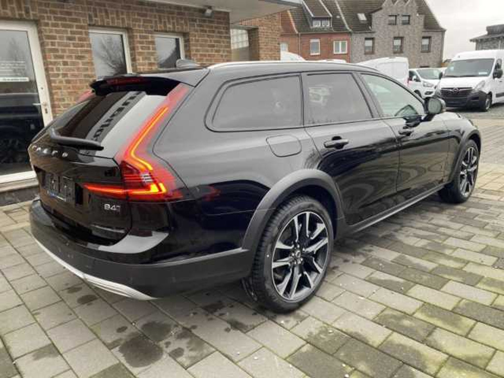Volvo V90 Cross Country