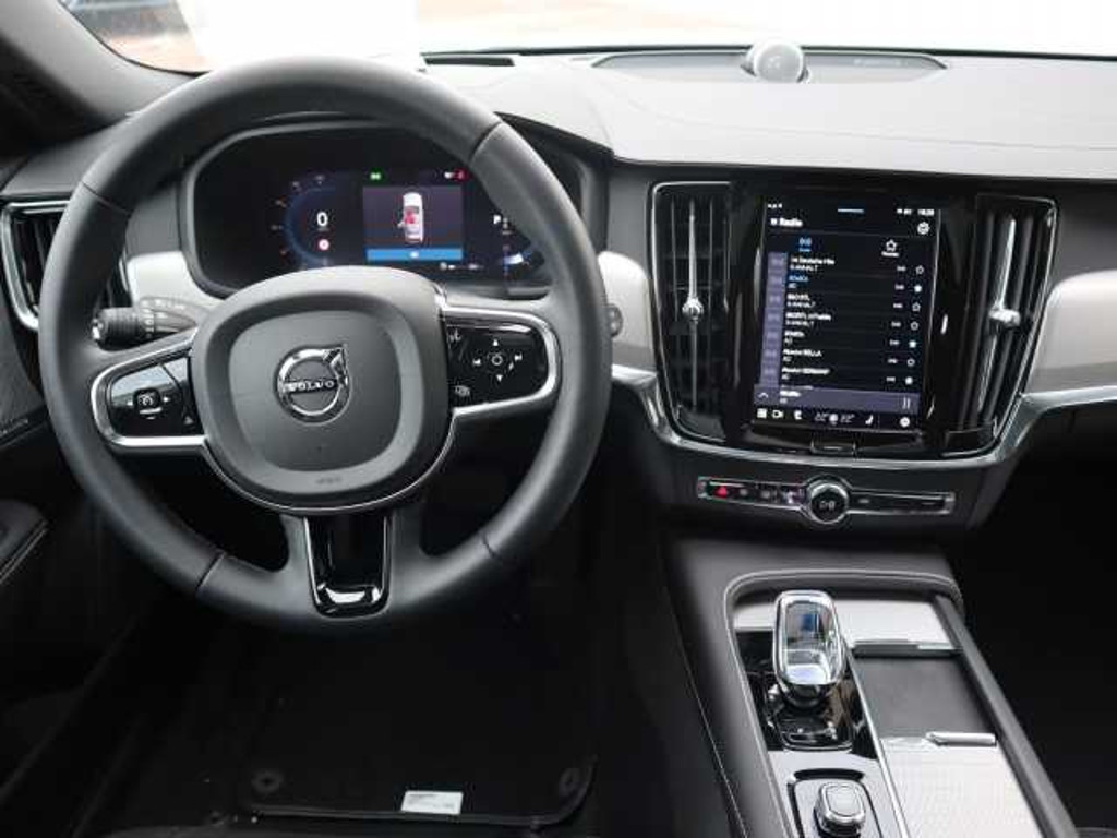 Volvo V90 Cross Country