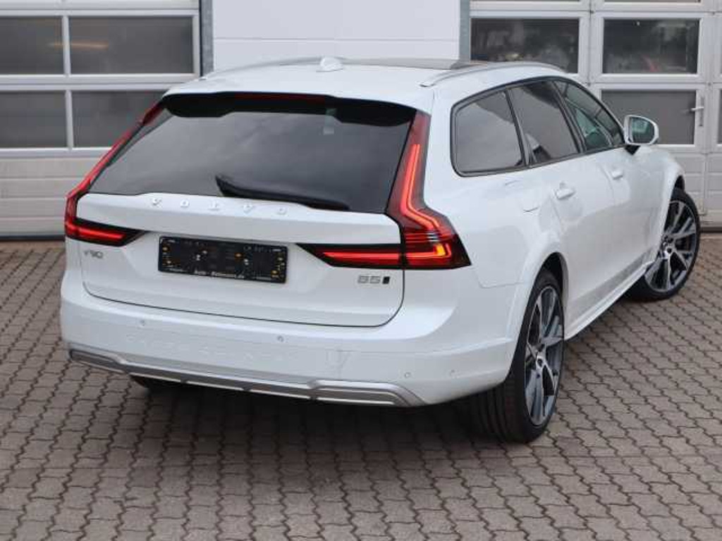 Volvo V90 Cross Country