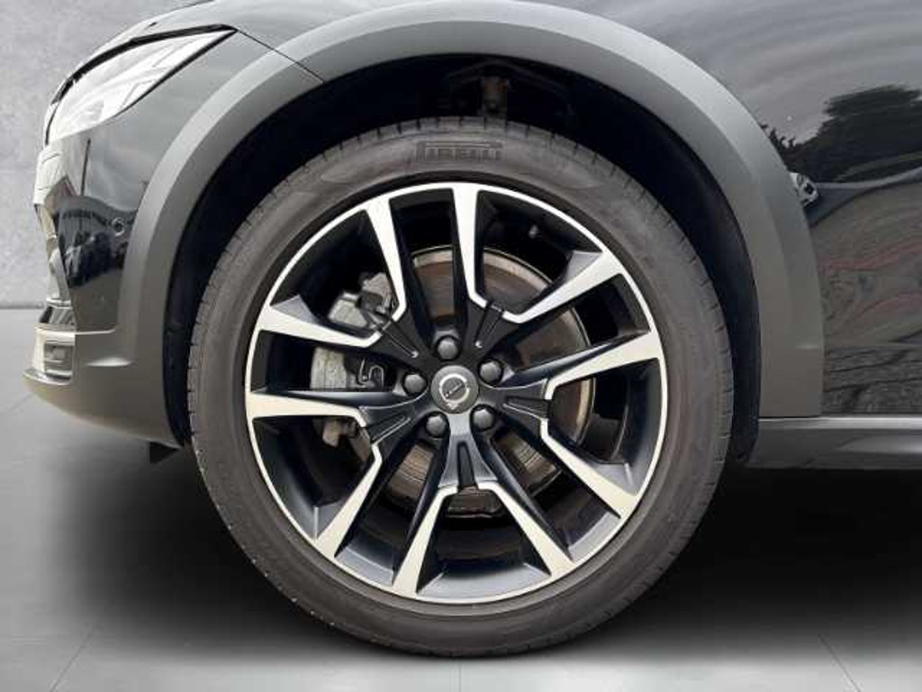Volvo V90 Cross Country