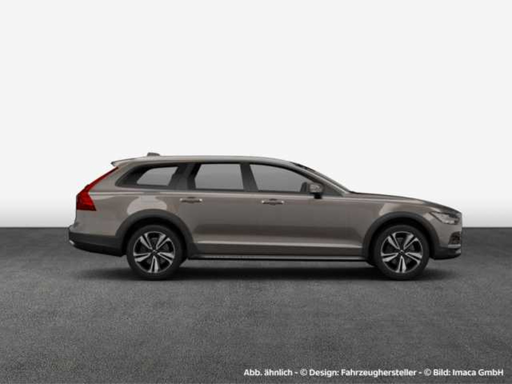 Volvo V90 Cross Country