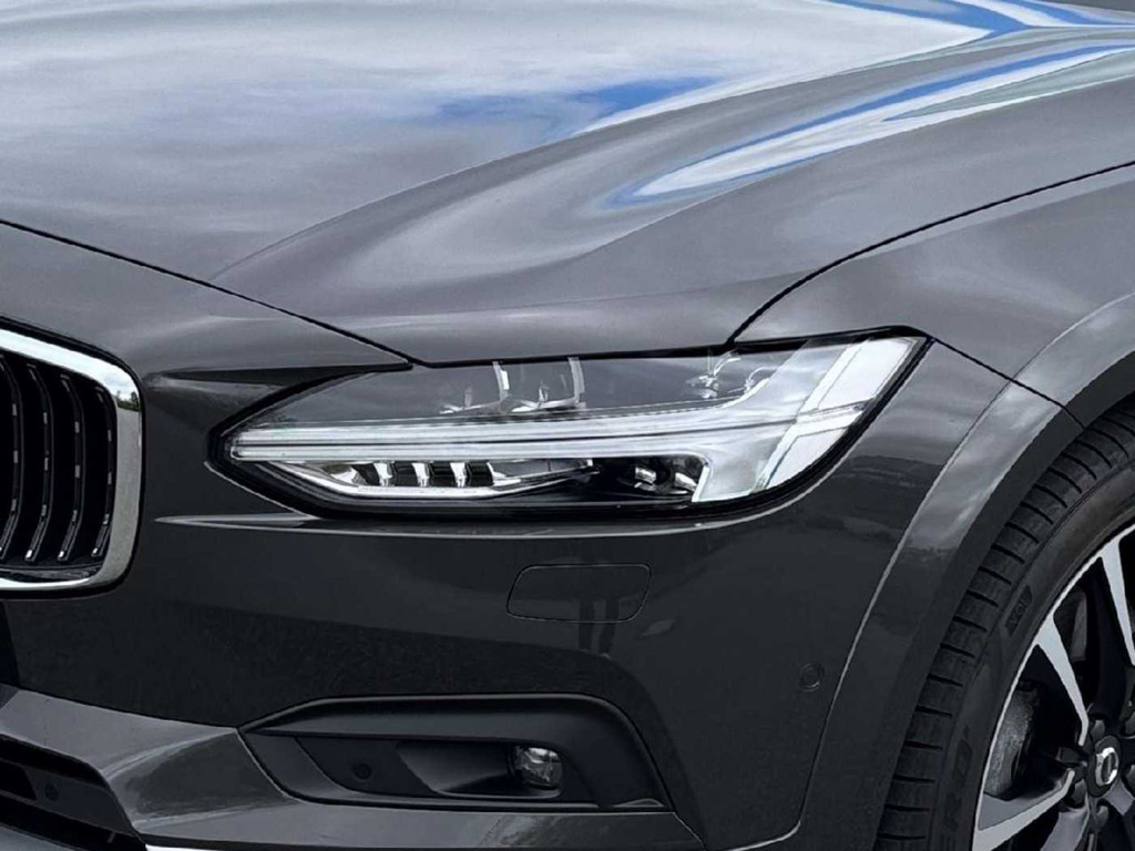 Volvo V90 Cross Country