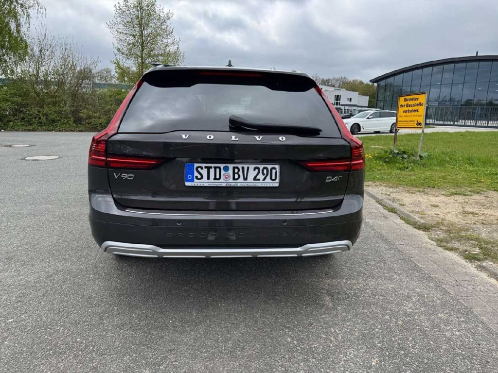 Volvo V90 Cross Country