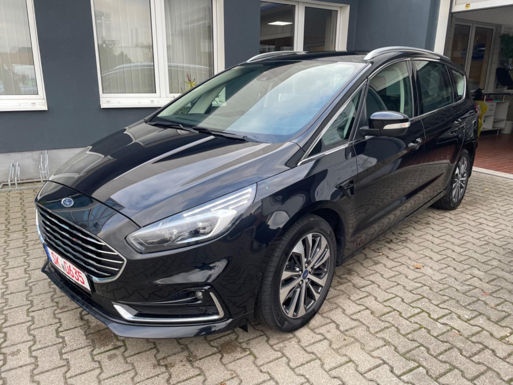 Ford S-Max Titanium