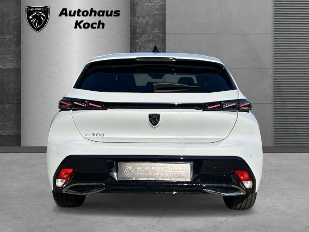 Peugeot e-308