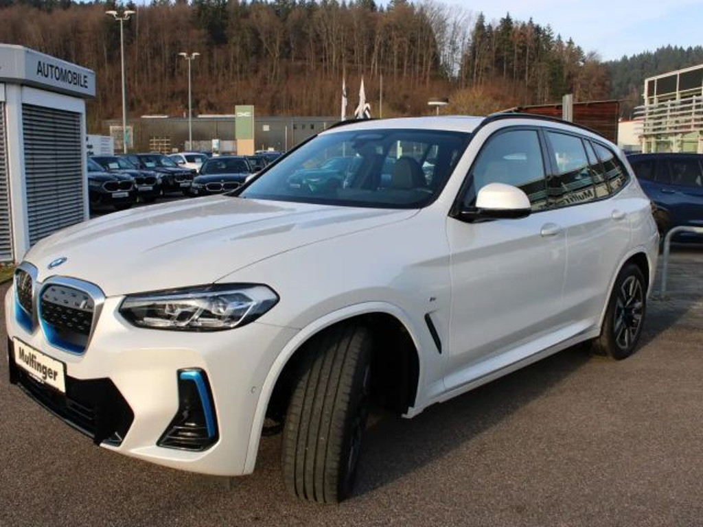 BMW iX3