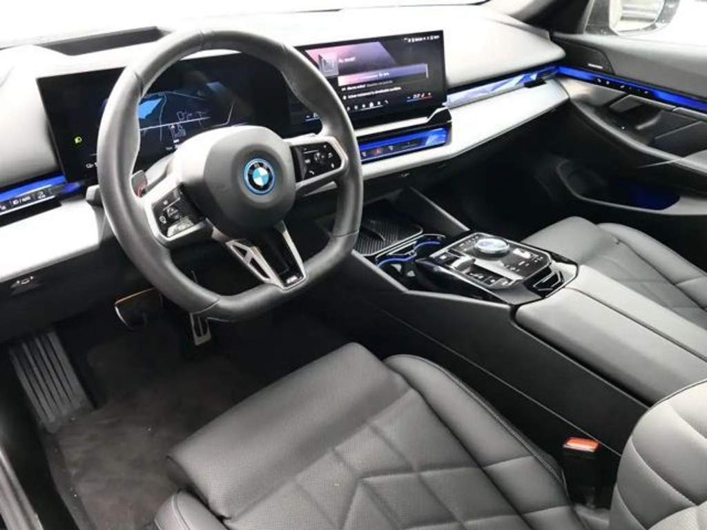BMW i5