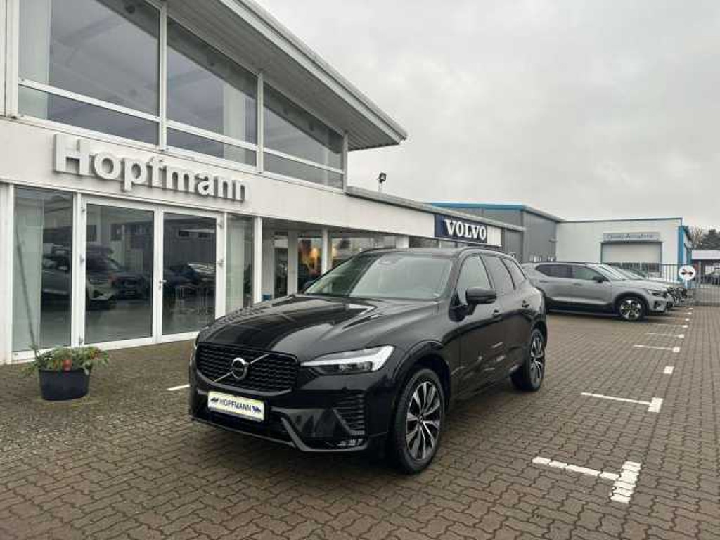 Volvo XC60 AWD Plus Dark