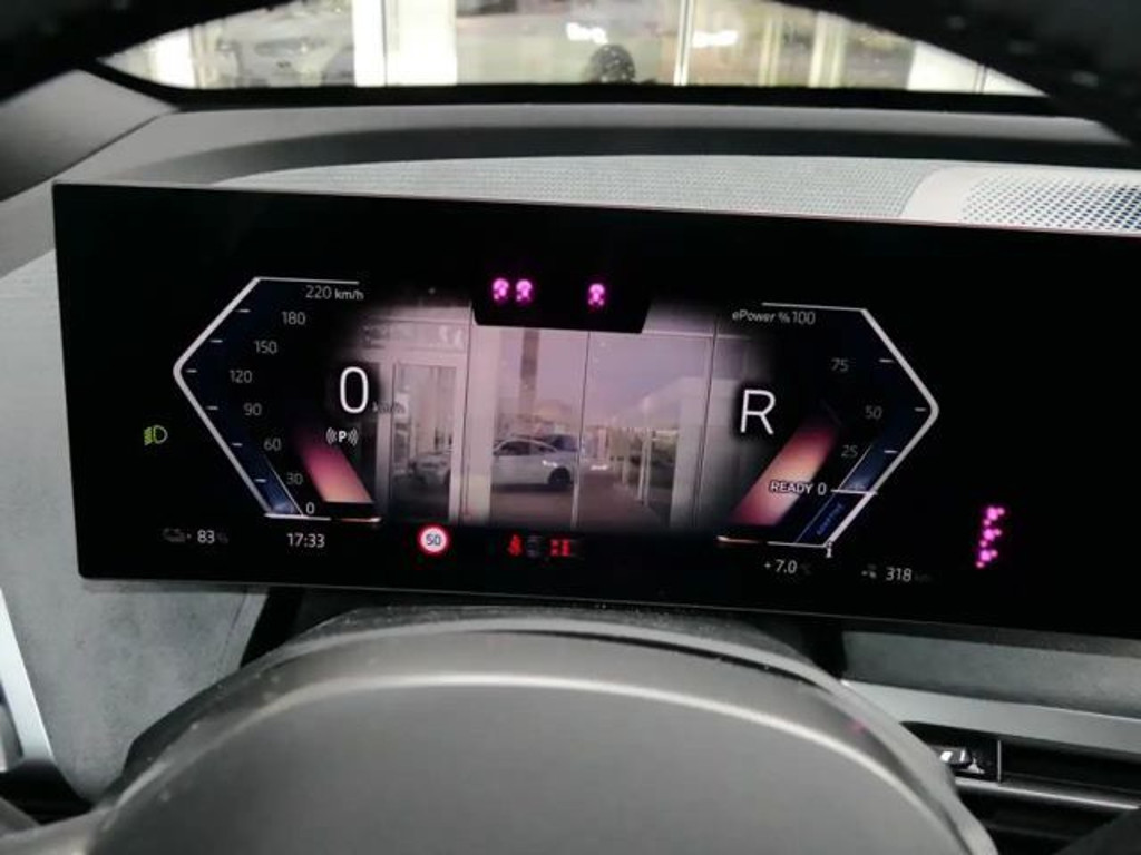BMW iX