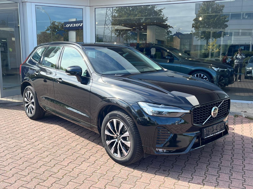 Volvo XC60 Plus Dark