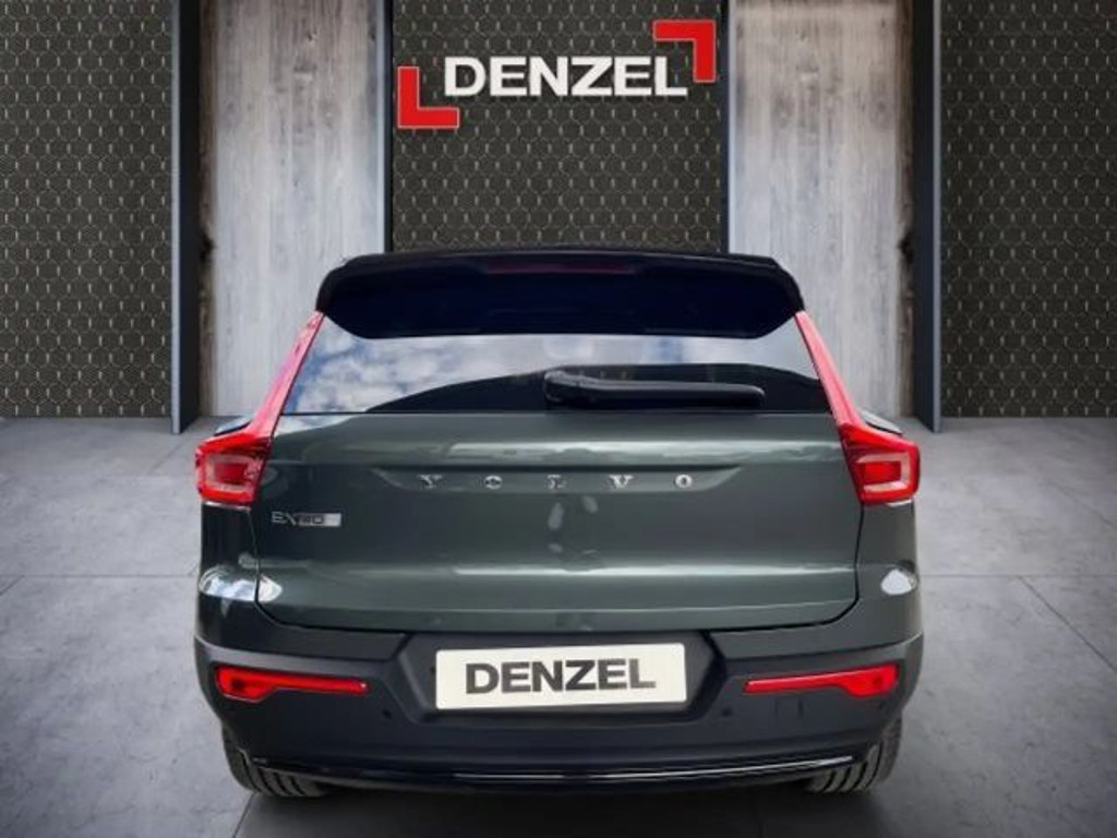 Volvo EX40