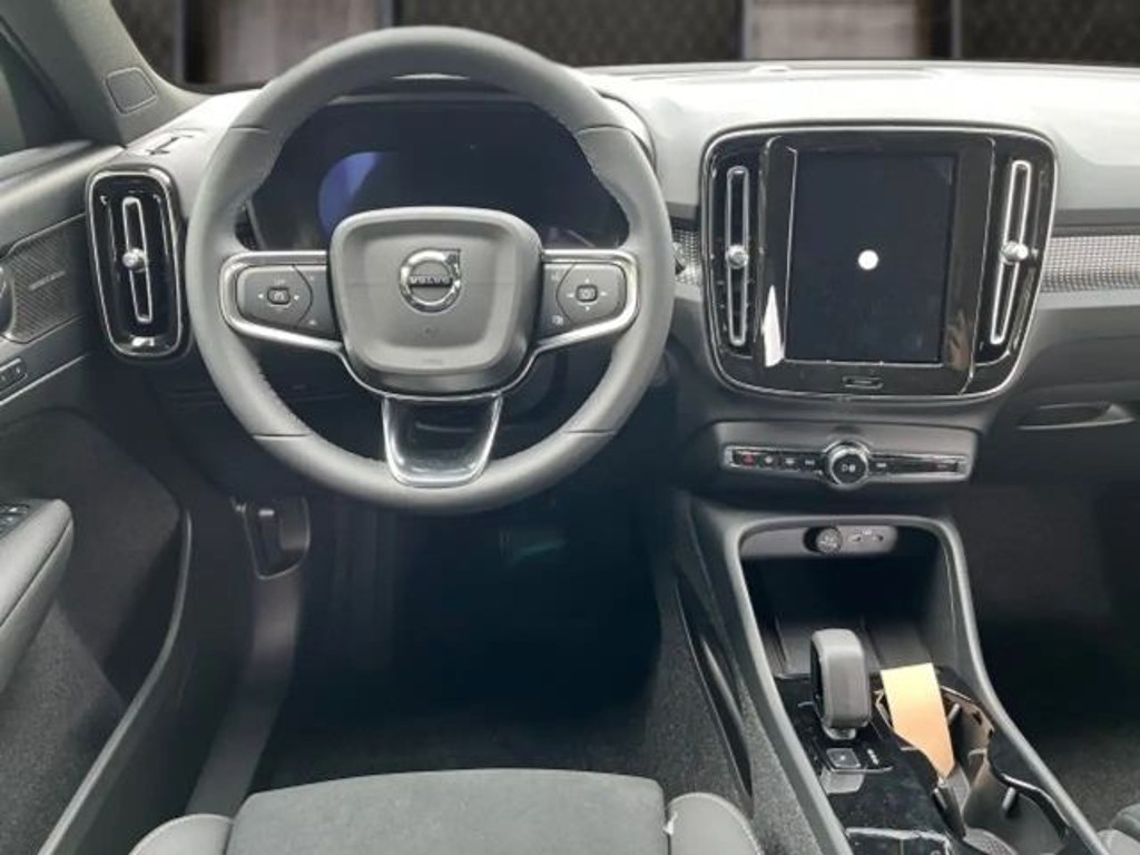 Volvo EX40