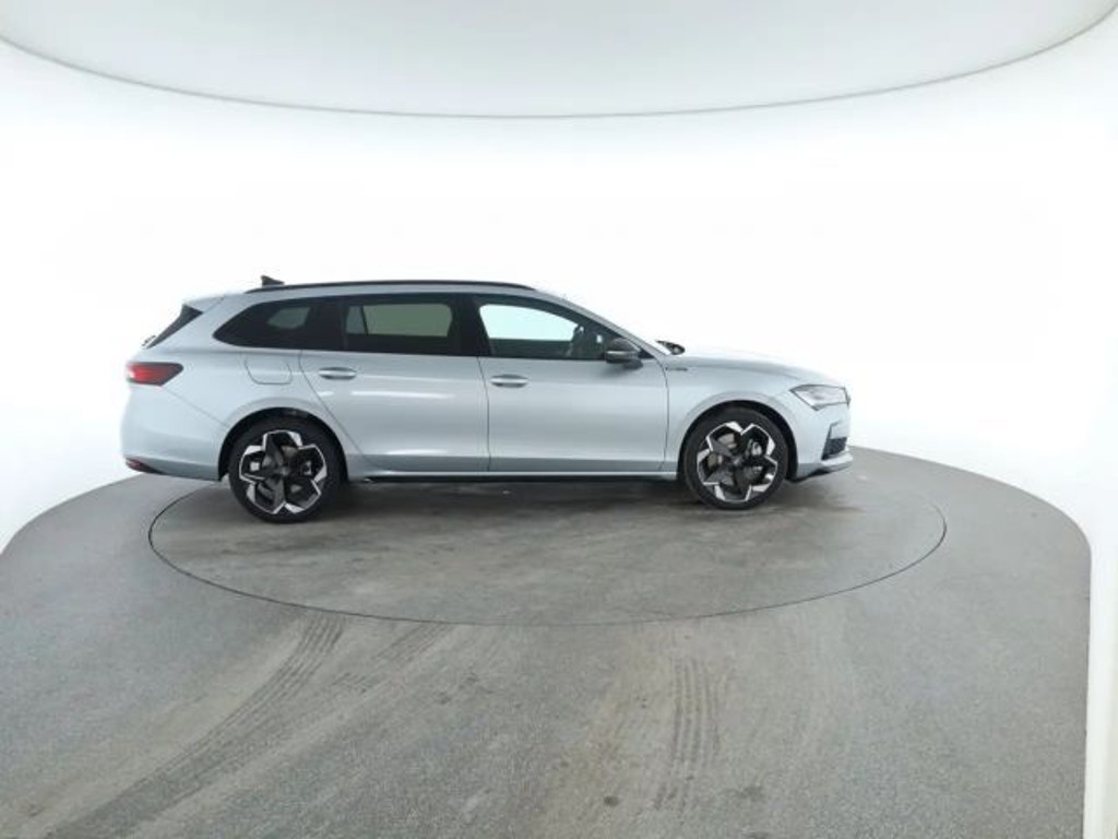 Skoda Superb Sportline iV