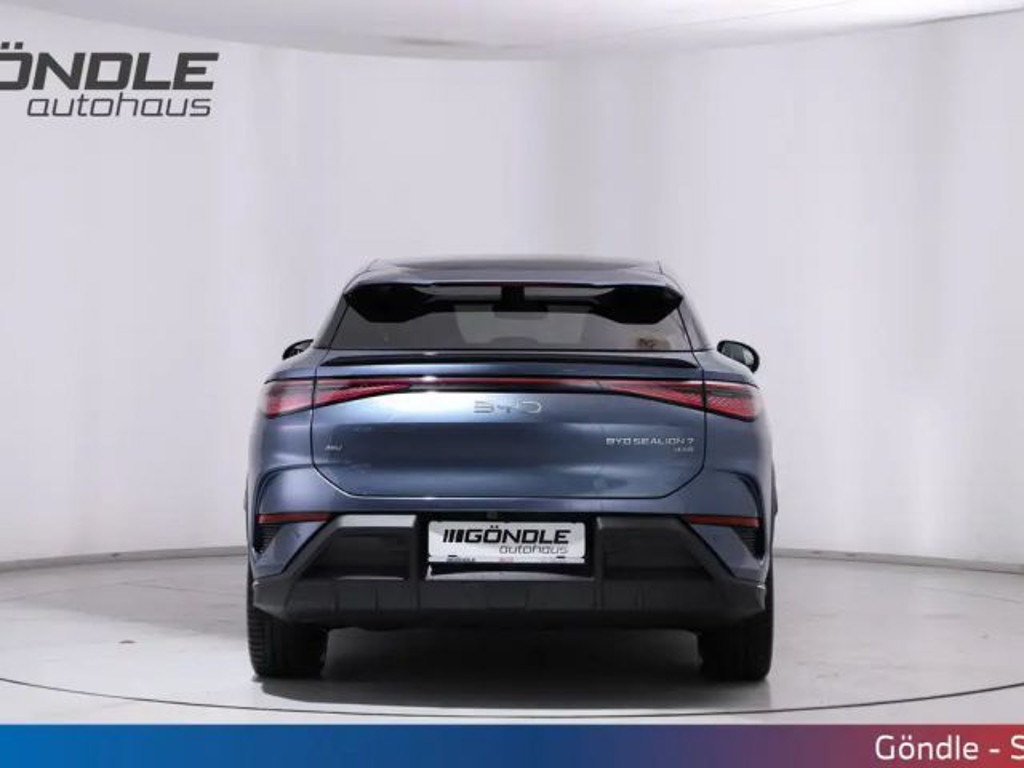 BYD Sealion 7