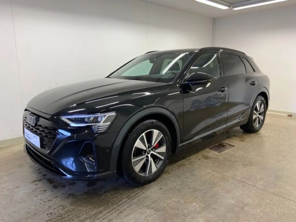 Audi Q8 e-tron Quattro Business 50