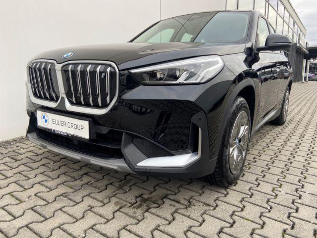 BMW iX1 xDrive30