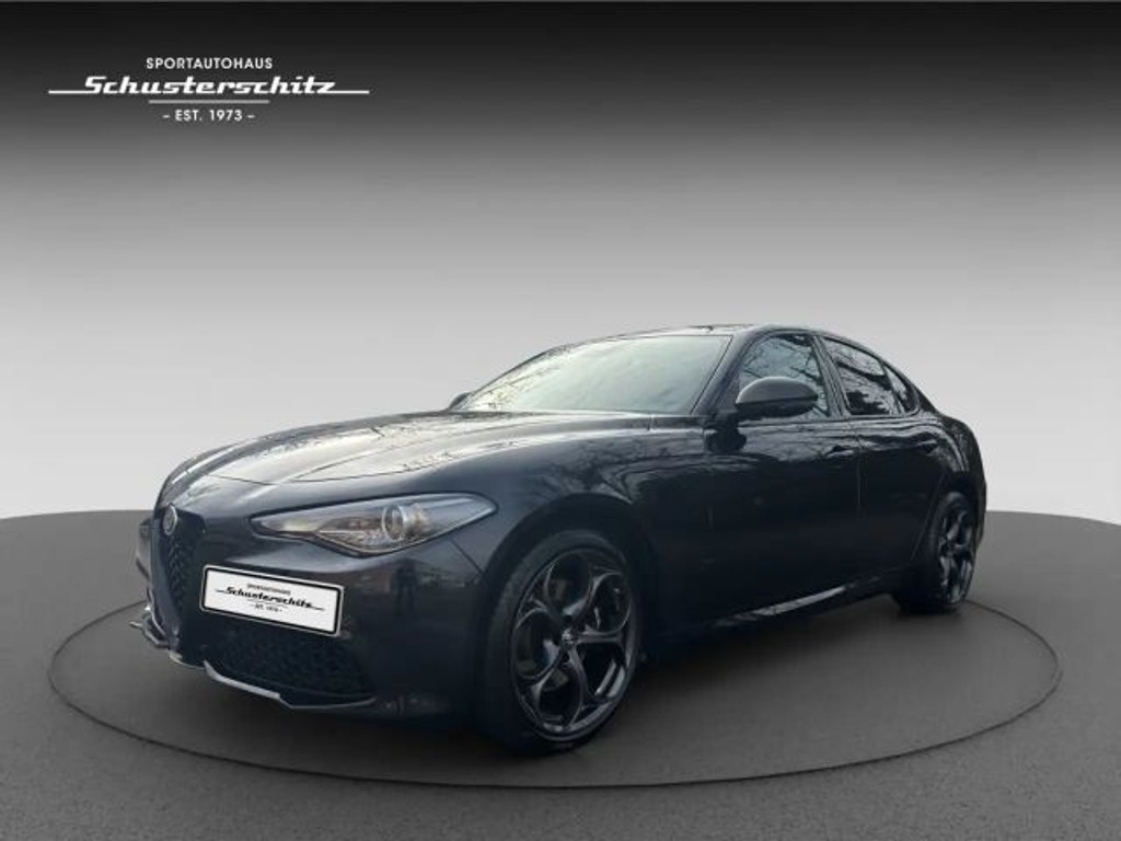 Alfa Romeo Giulia Q4 AT8