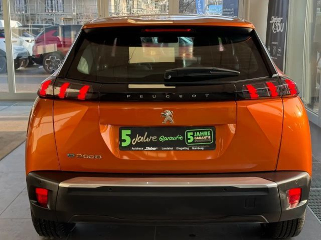 Peugeot e-2008