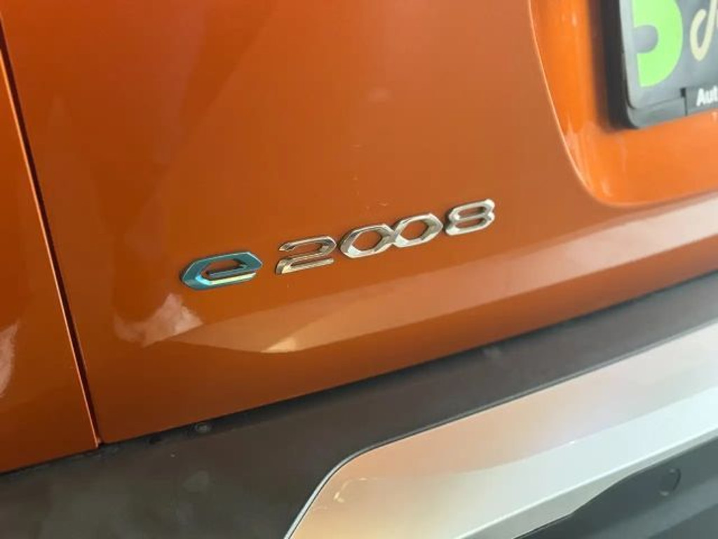 Peugeot e-2008