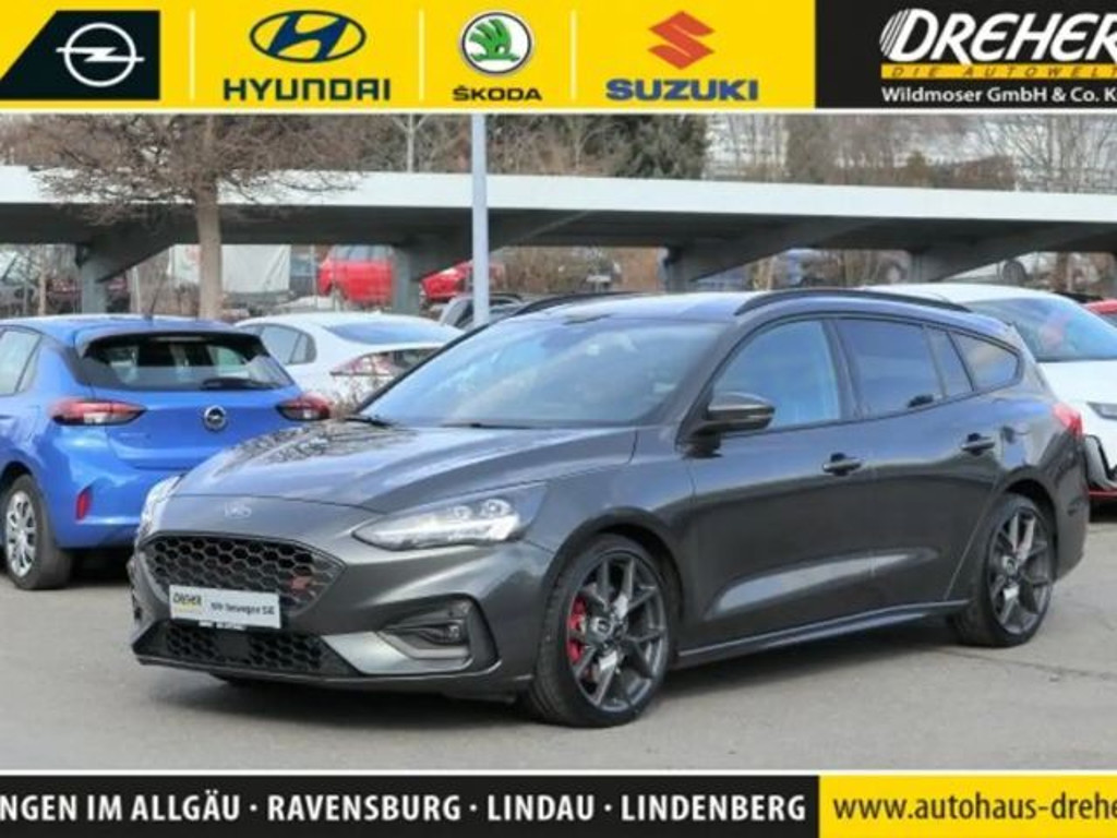 Ford Focus EcoBoost ST Line