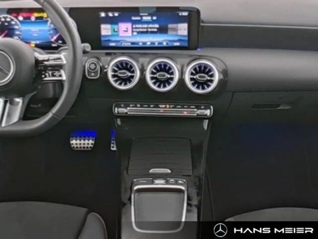 Mercedes-Benz A-Klasse A 180 AMG Line