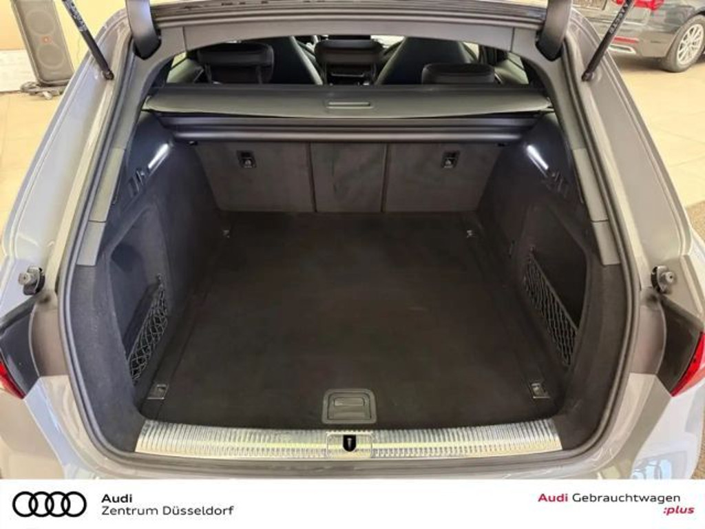 Audi RS4 Avant Quattro