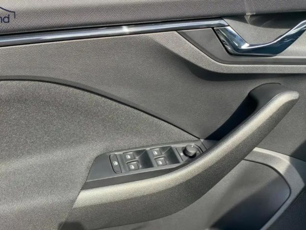 Skoda Kamiq 1,0 TSI DSG 130 Jahre AHK Alu LED Link NBA PDC