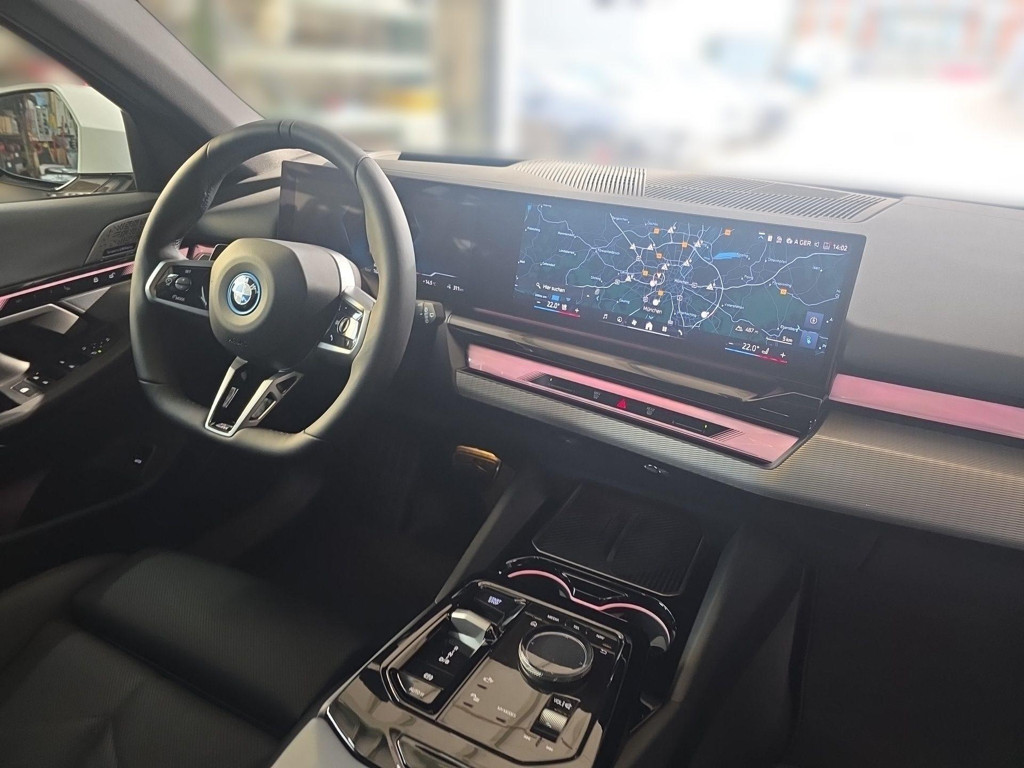 BMW i5