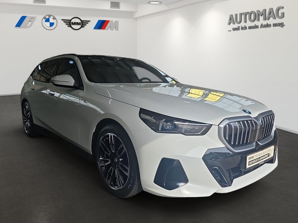 BMW i5 Touring eDrive40