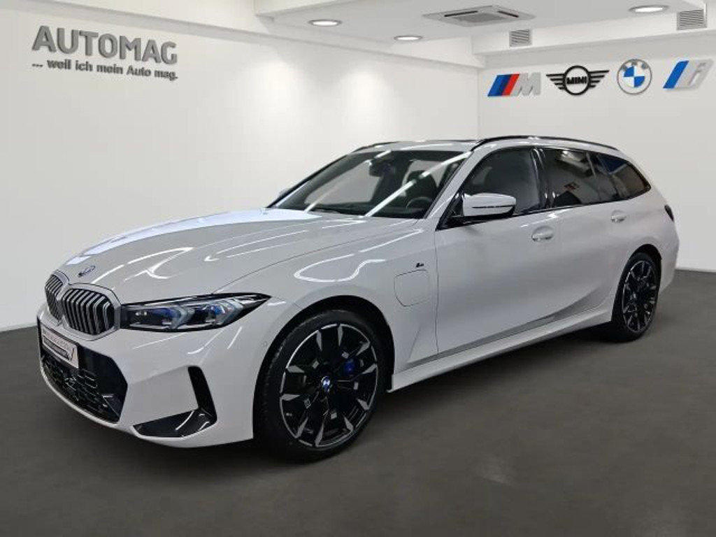 BMW 3 Serie 330 M-Sport Touring 330e