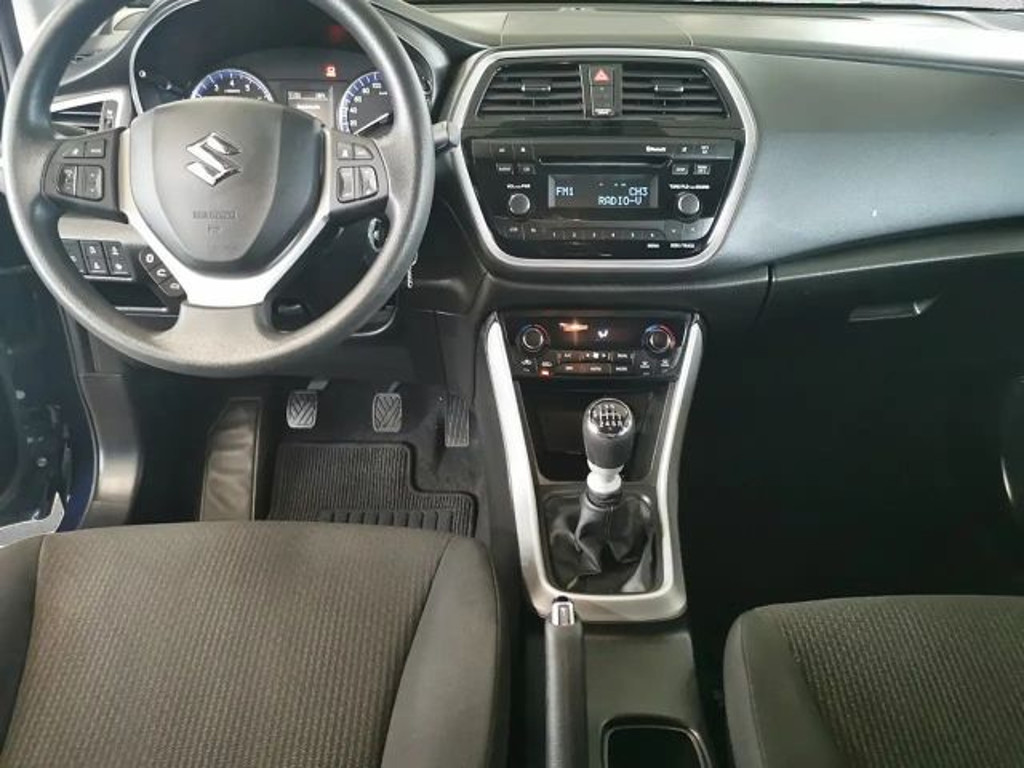Suzuki S-Cross