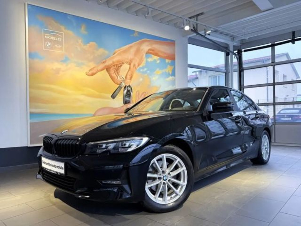 BMW 3 Serie 320 xDrive Sedan 320i